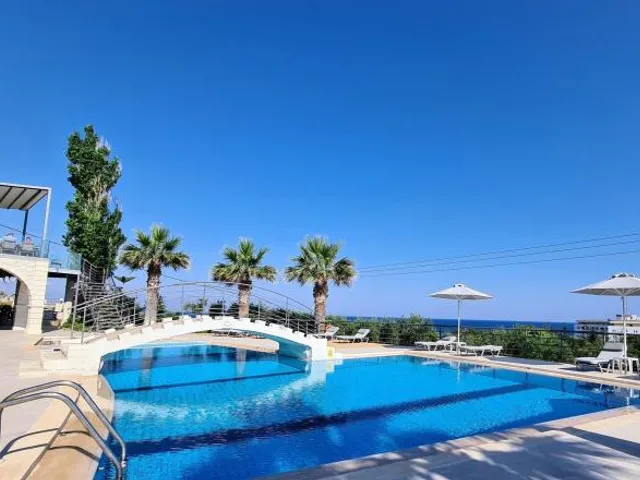 Oasis Hotel