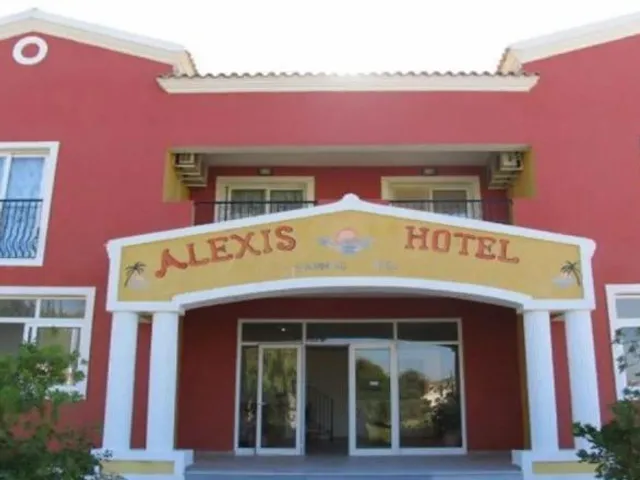 Alexis Pool Apartments