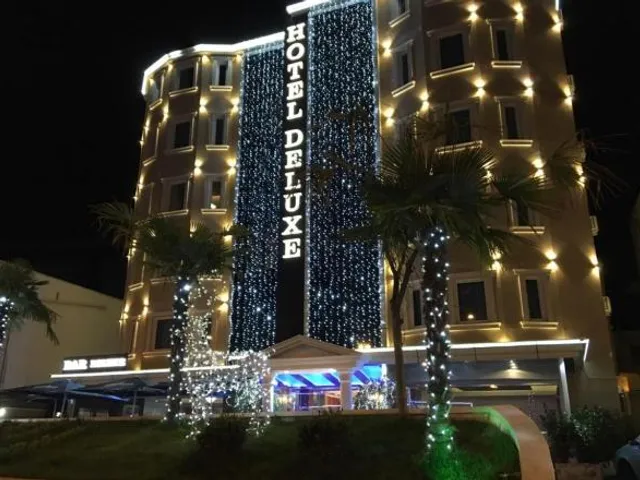 Hotel Deluxe