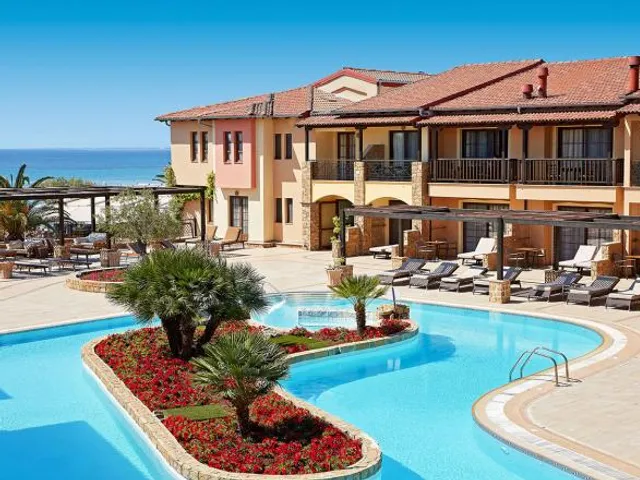 Anthemus Sea Beach Hotel & Spa