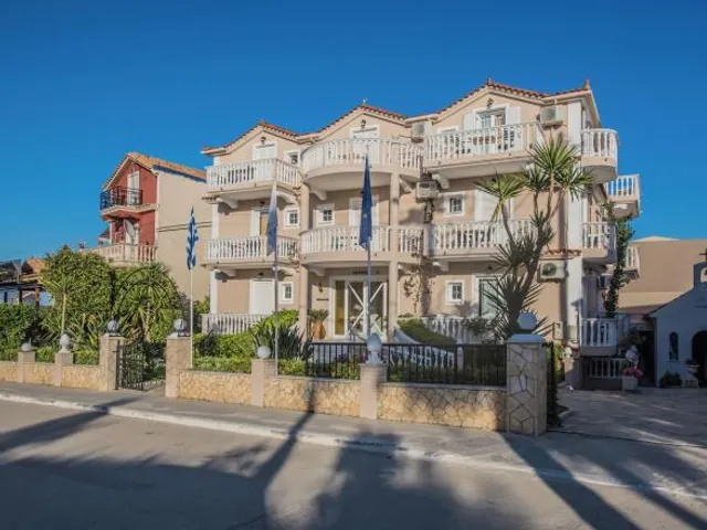 Planos Beach Hotel