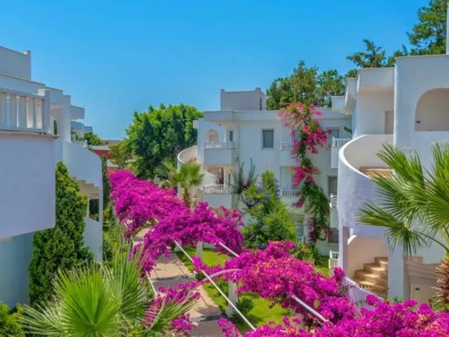 Bendis Beach Hotel