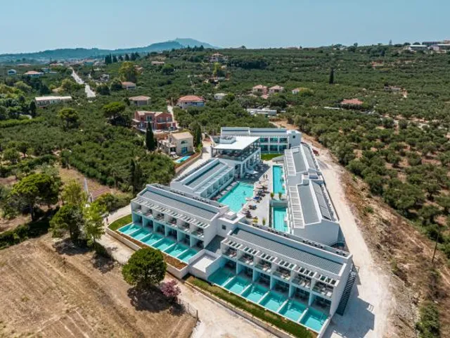 Mirage Bleu Hotel