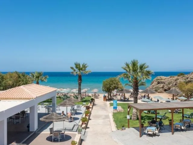 Plaka Beach Resort