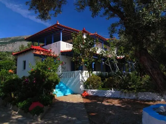 White Rock Apartments