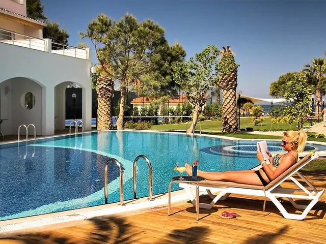 Batihan Beach Resort & Spa