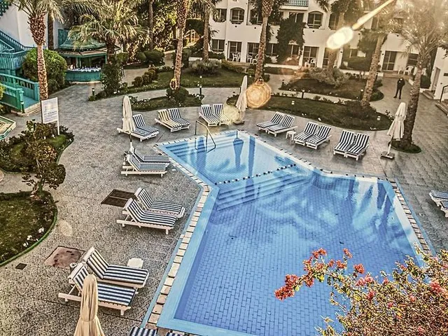 Falcon Hills Hotel