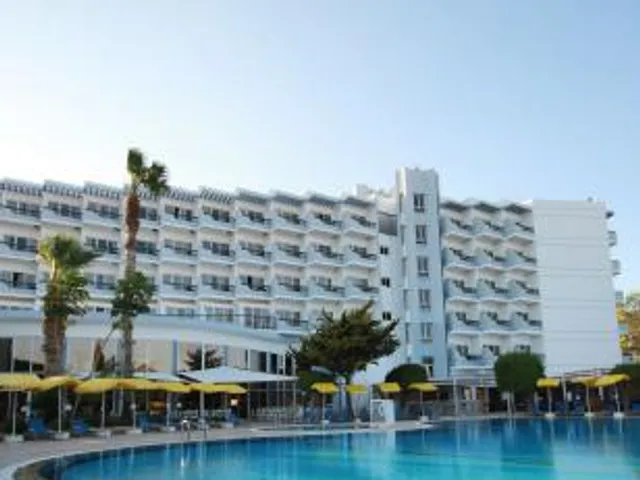 Papouis Protaras Hotel