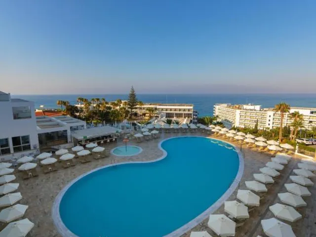 Tofinis Hotel