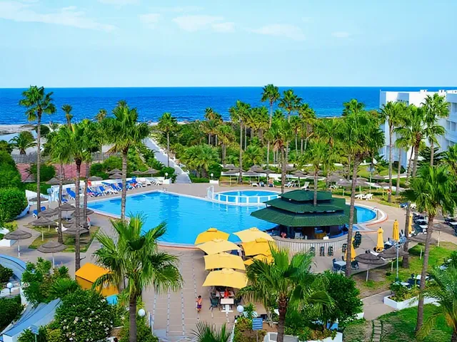 Hotel Tropicana Club & Spa