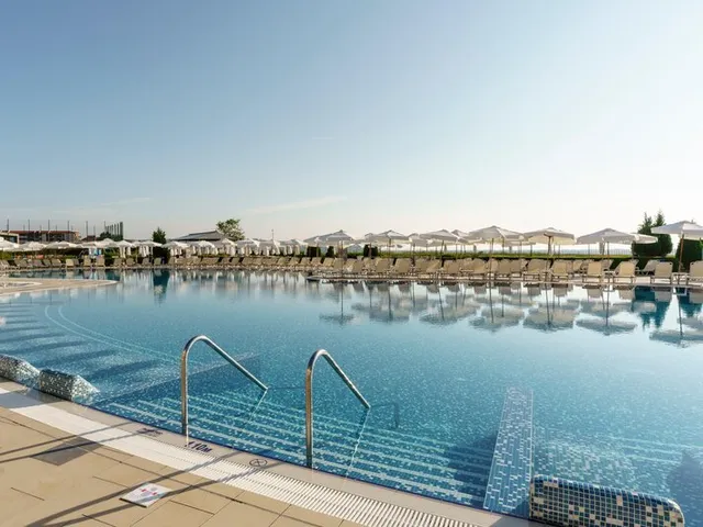 Alua Helios Bay