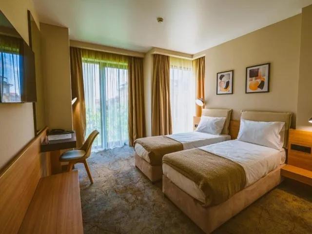 B1 Downtown Hotel