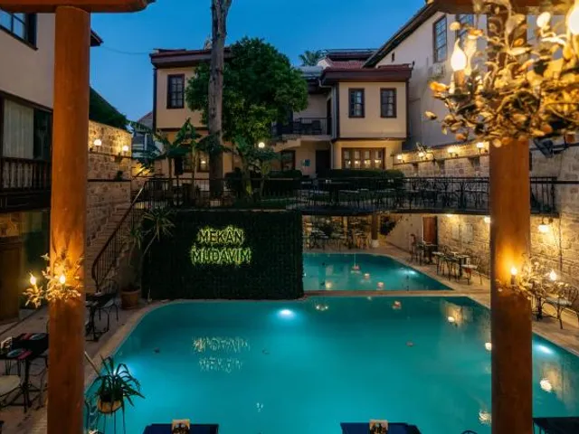 Mediterra Art Hotel