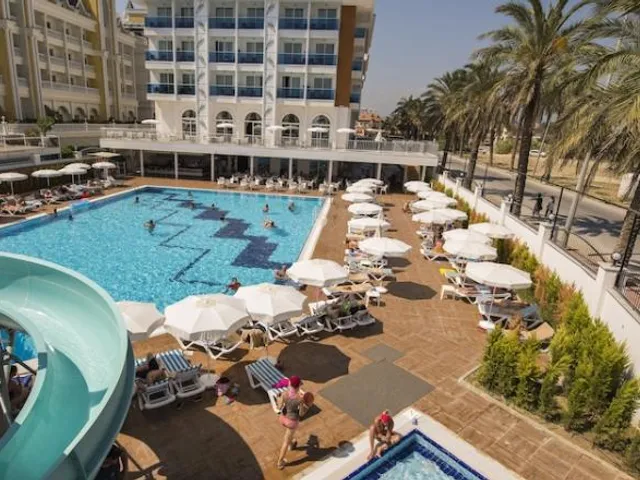 Palm World Resort & Spa Side