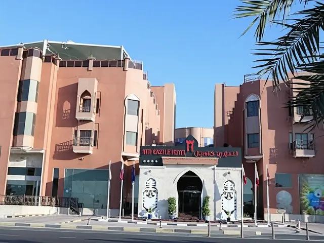 Red Castle Hotel