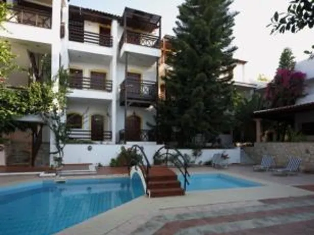Rena Apartments