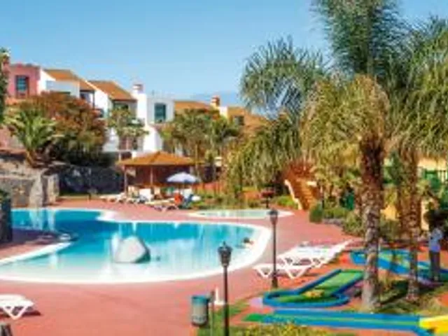 Apartamentos Oasis San Antonio
