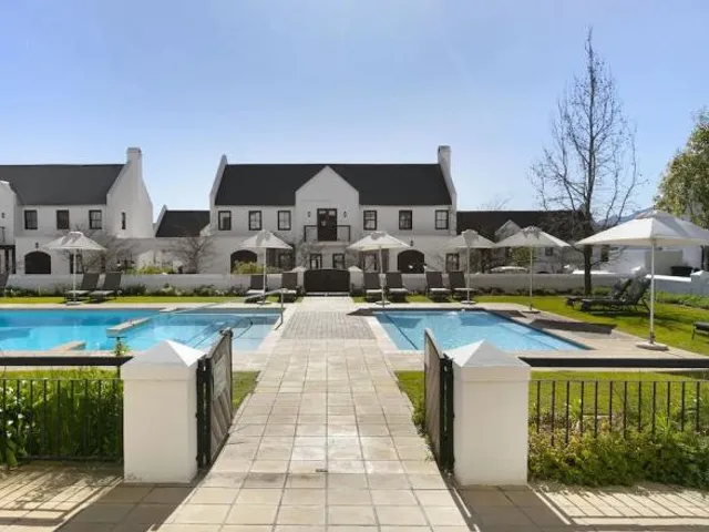 Winelands Golf Lodges