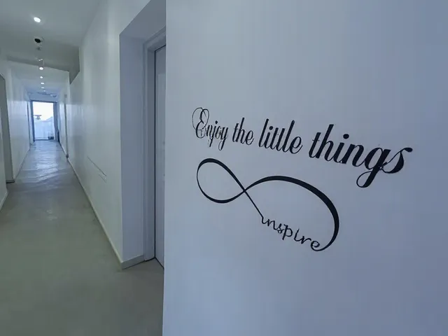 Central Fira Suites