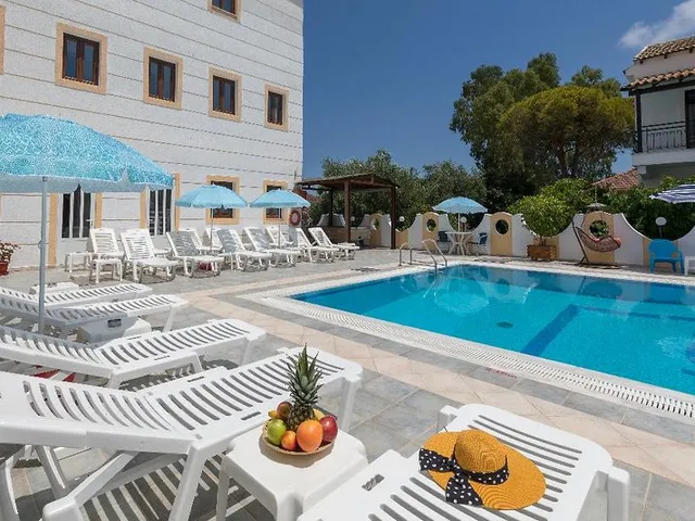 Hotel Lefkimi