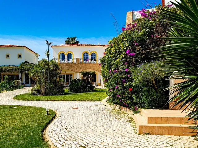 Luz Bay Club Beach & Sun Hotel